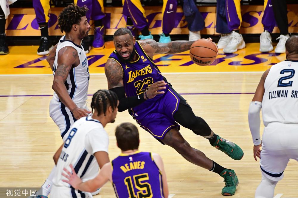 他能在中场 他能在中场