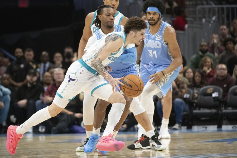 尔的合作显 尔的合作显